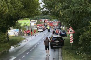 苏群：湖人最现实目标就是不要再被横扫了 板凳球员进攻贡献太小